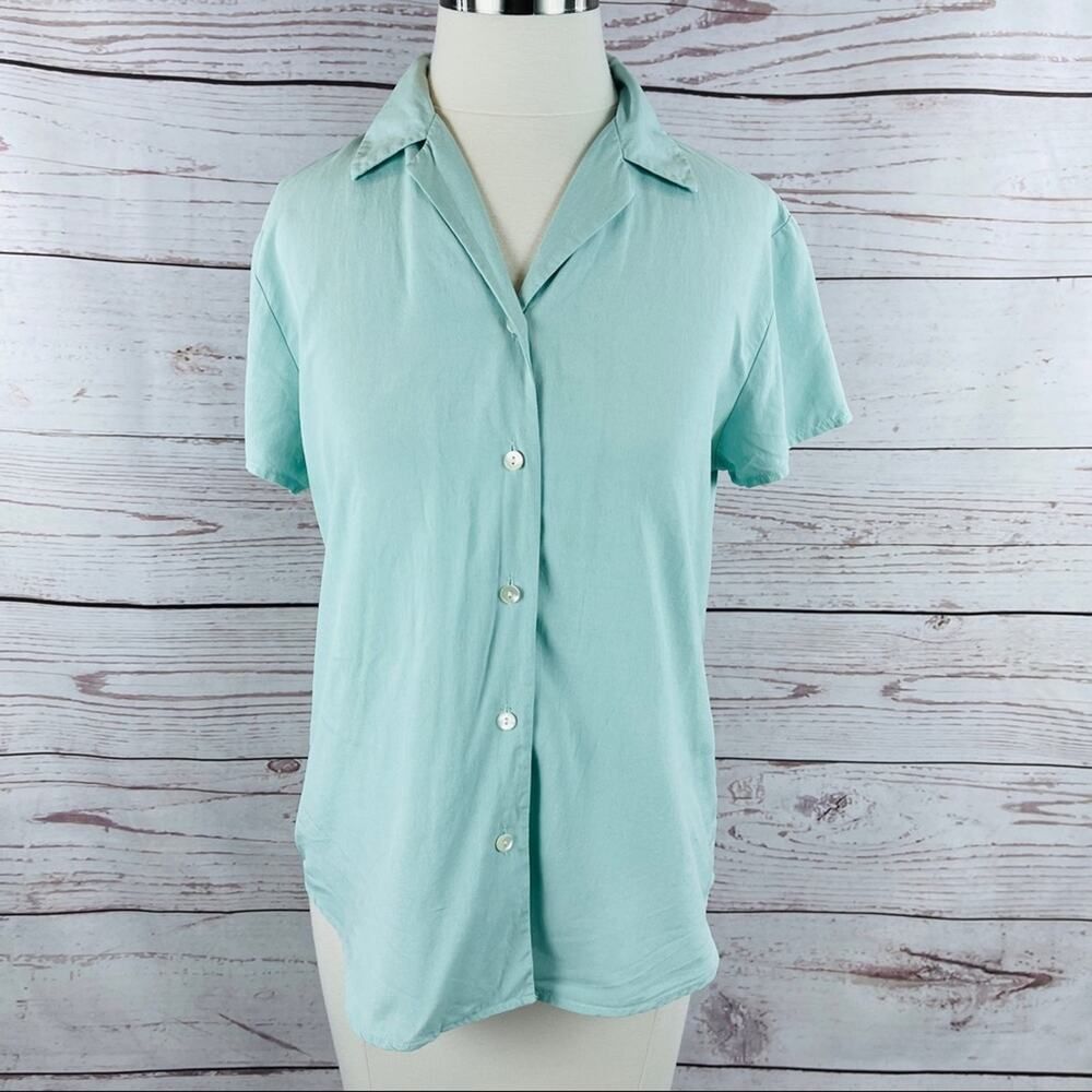 Ann Taylor green 100% silk blouse pearl color buttons